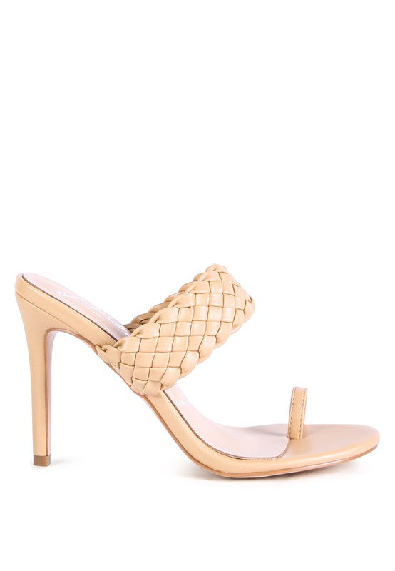 HIGH PERKS WOVEN STRAP TOE RING SANDALS - Faylinn & Co