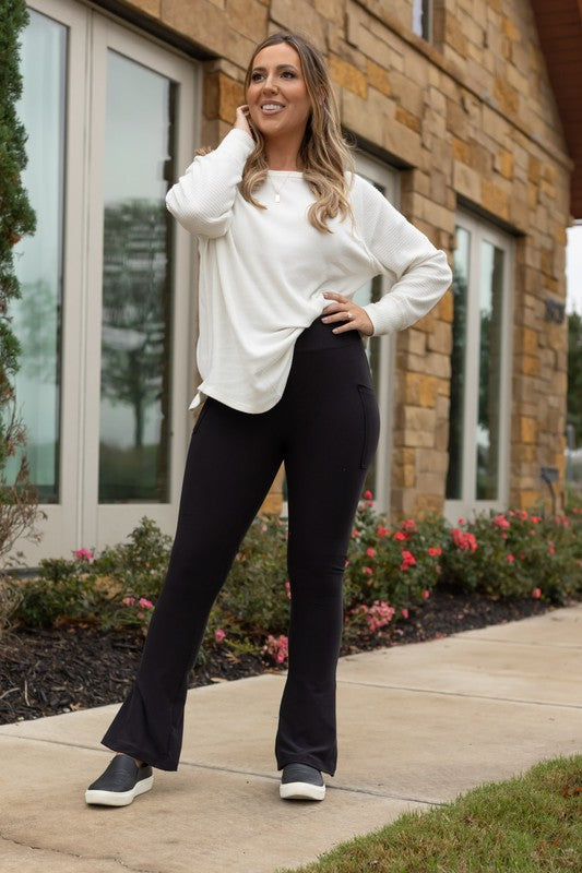 Flare Leggings WITH POCKETS - Faylinn & Co
