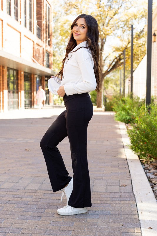 The Liz - Crossover Bootcut Leggings with Pockets - Faylinn & Co