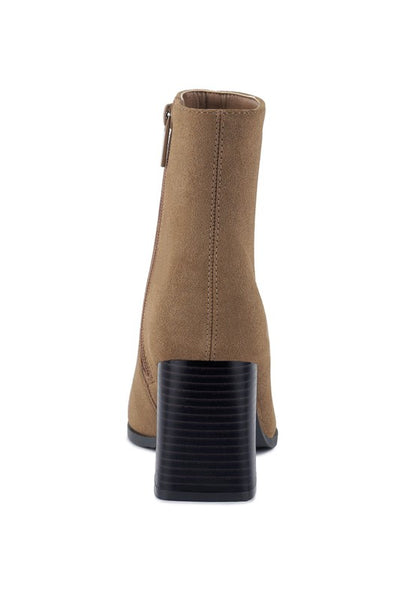 Cox Cut Out Block Heeled Chelsea Boots - Faylinn & Co