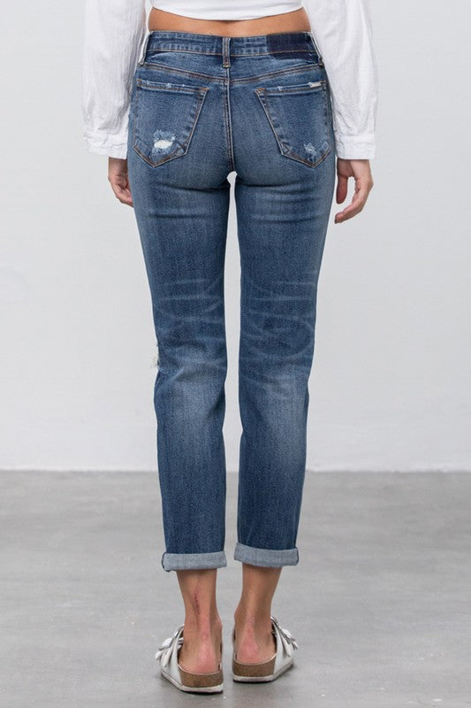 MID-RISE SLIM BOYFRIEND JEANS - Faylinn & Co
