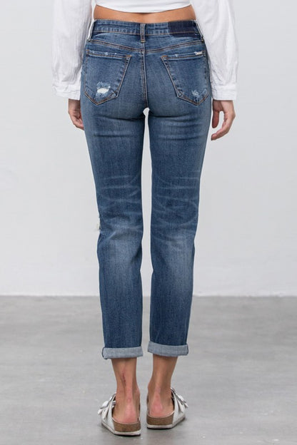 MID-RISE SLIM BOYFRIEND JEANS - Faylinn & Co