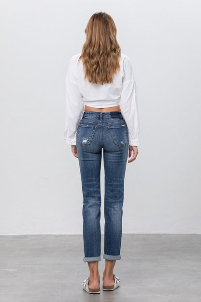 MID-RISE SLIM BOYFRIEND JEANS - Faylinn & Co