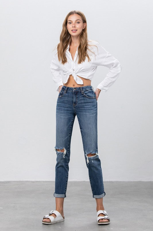 MID-RISE SLIM BOYFRIEND JEANS - Faylinn & Co