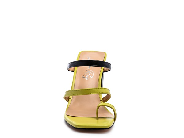 Marve Block Heel Thong Sandals - Faylinn & Co