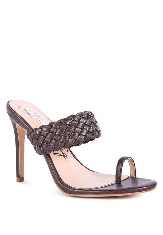 HIGH PERKS WOVEN STRAP TOE RING SANDALS - Faylinn & Co