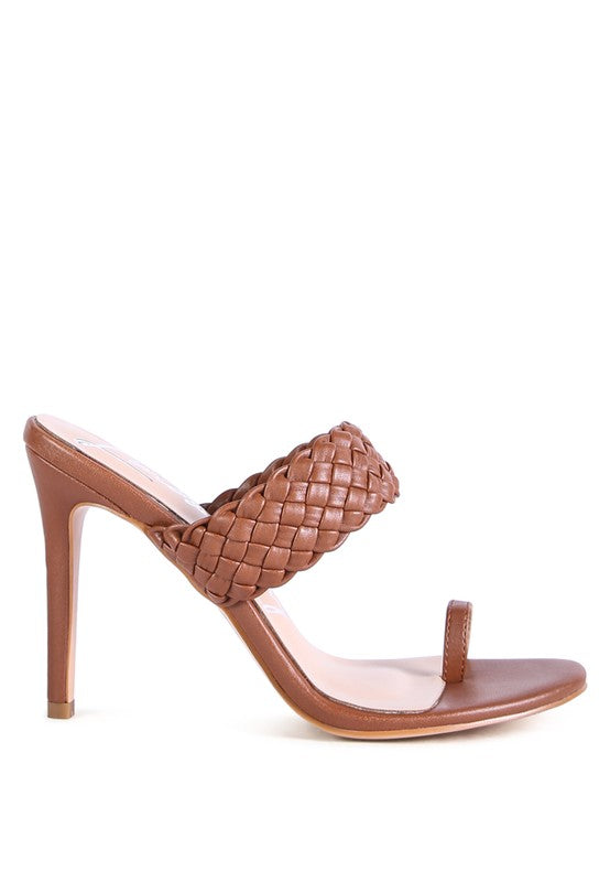 HIGH PERKS WOVEN STRAP TOE RING SANDALS - Faylinn & Co