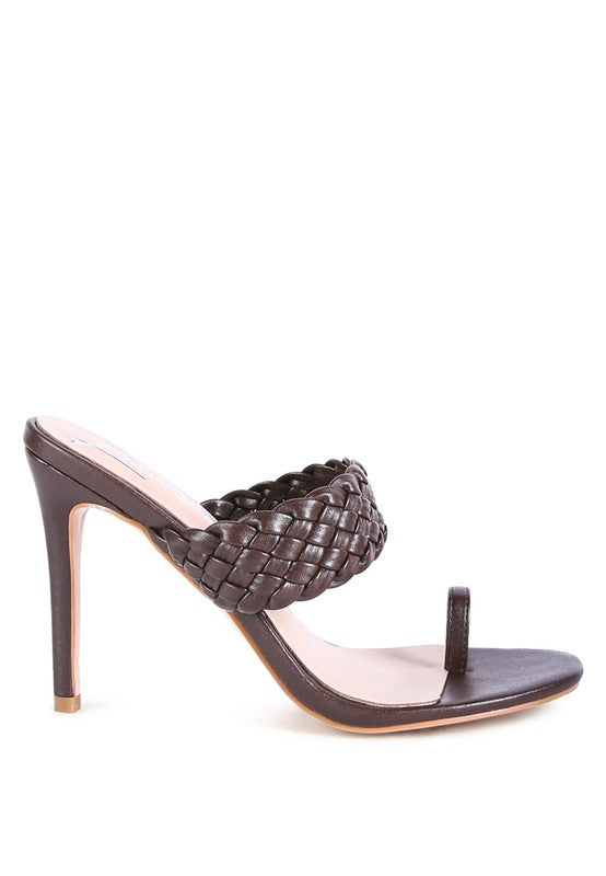 HIGH PERKS WOVEN STRAP TOE RING SANDALS - Faylinn & Co