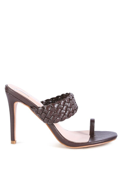 HIGH PERKS WOVEN STRAP TOE RING SANDALS - Faylinn & Co