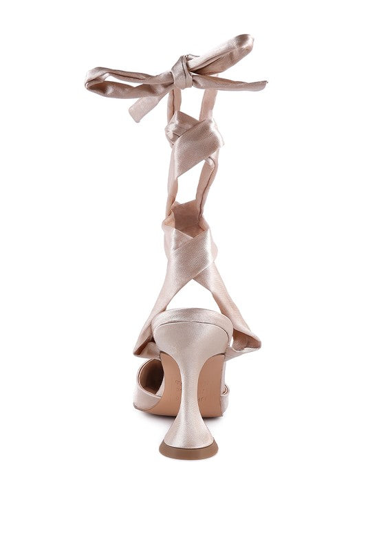 Fonda Pump - Faylinn & Co