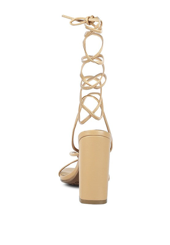 PIRI TOE RING TIE UP BLOCK SANDALS - Faylinn & Co