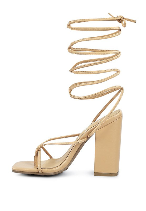 PIRI TOE RING TIE UP BLOCK SANDALS - Faylinn & Co