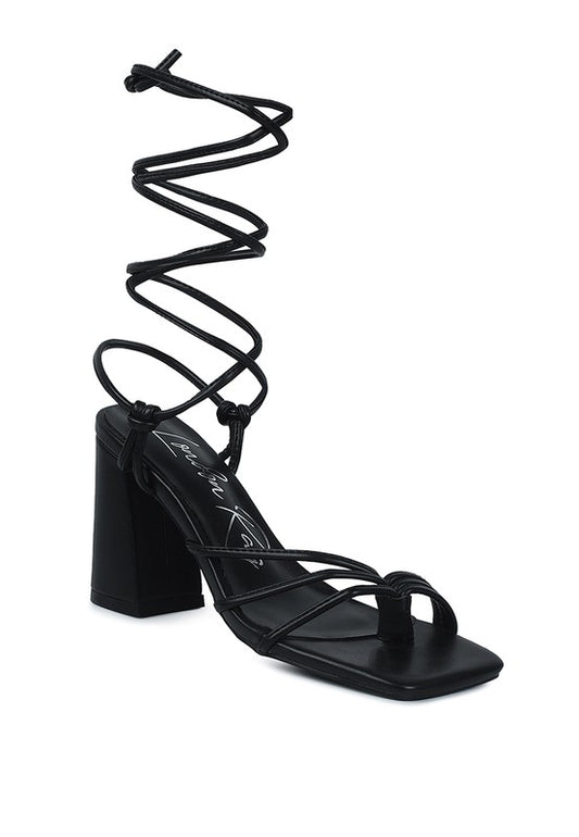 PIRI TOE RING TIE UP BLOCK SANDALS - Faylinn & Co