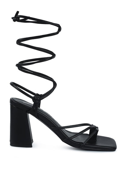 PIRI TOE RING TIE UP BLOCK SANDALS - Faylinn & Co