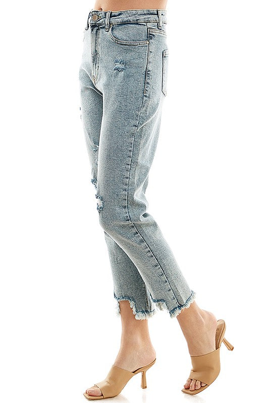 DISTRESSED DETAILED STRAIGHT LEG JEANS - Faylinn & Co