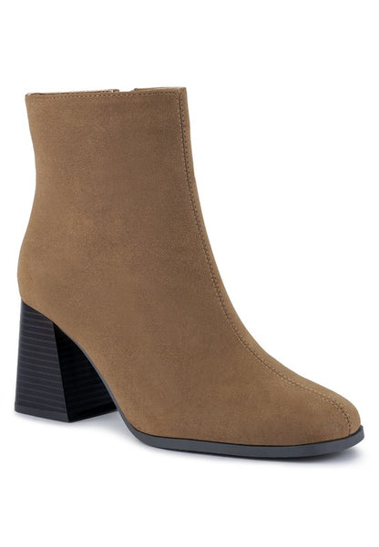 Cox Cut Out Block Heeled Chelsea Boots - Faylinn & Co